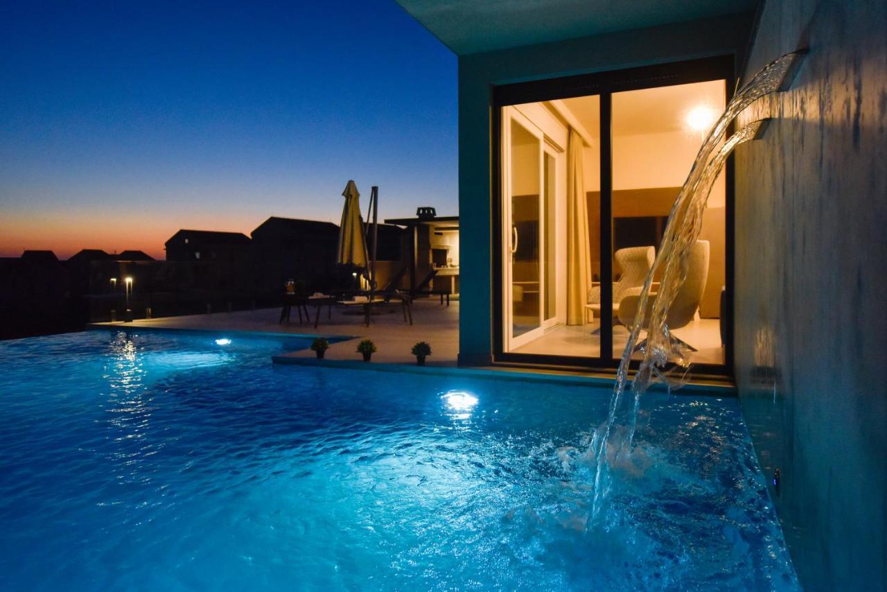 Villa Sara - Private Infinity Pool Novalja Ngoại thất bức ảnh